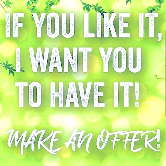 Thanks for shopping my closet! Make me an offer on your favorite items! 😊 - Picture 10 of 16